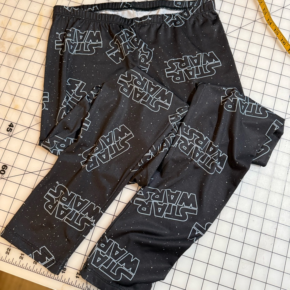 Star Wars Black and White Graphic Leggings size L